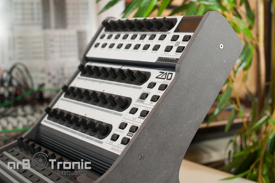 2er Behringer B Control BCR BCF BCD BCA 2000 Ständer Halter Tier Rack Stand MDF - Bild 3 von 4