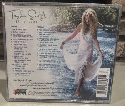 TAYLOR SWIFT *DELUXE LIMITED EDITION* SELF-TITLED DEBUT CD+
