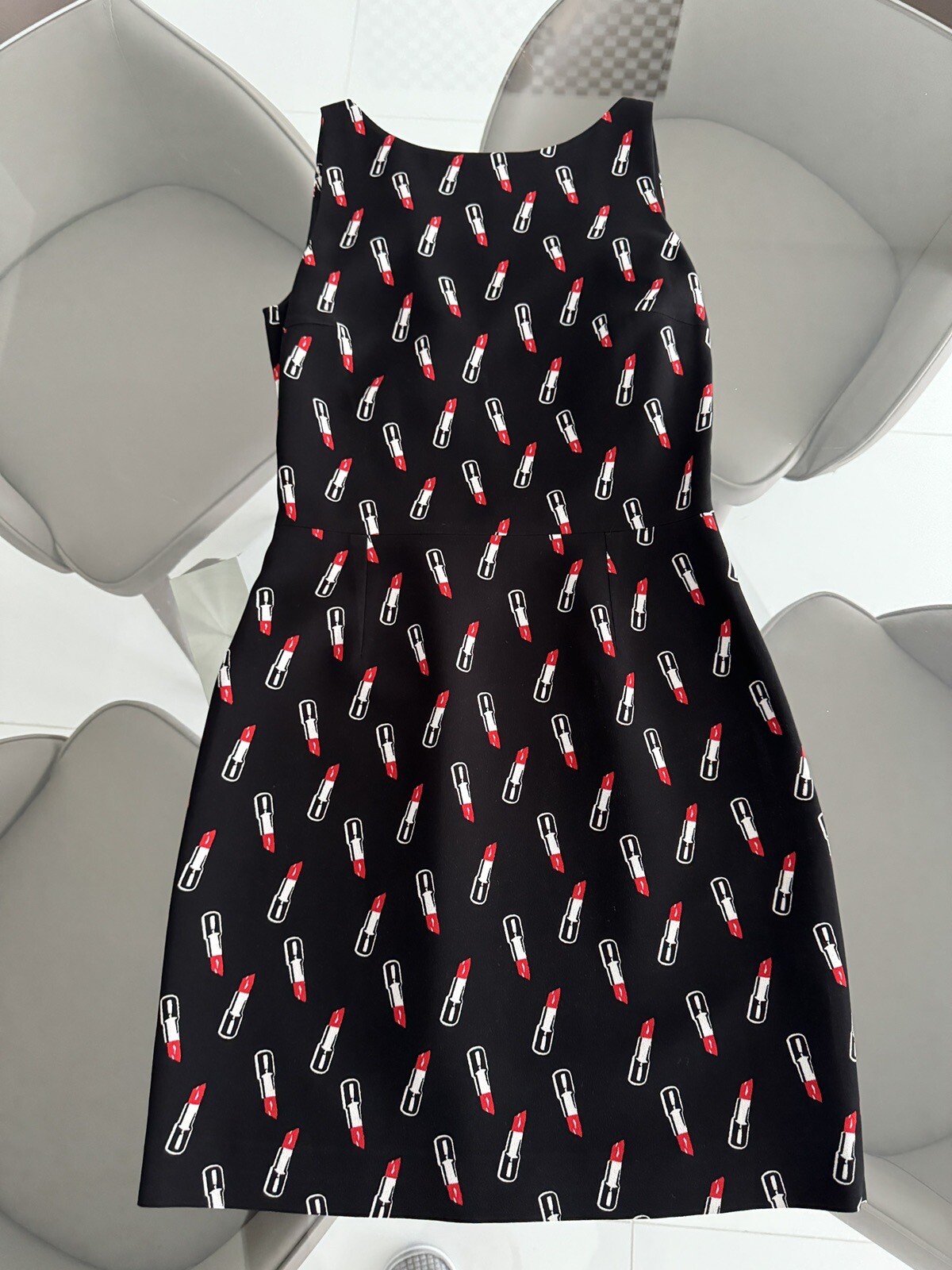 SAINT LAURENT Mini Abito Punk in Crêpe Nera Stampata su Rossetto