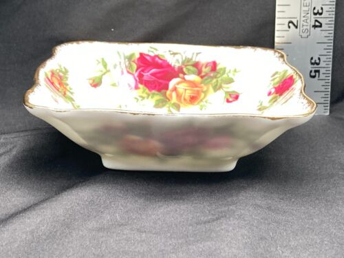 Vintage Old Country Roses 4" Square Sweet Meat Bowl Dish Royal Albert Bone China - Picture 1 of 8