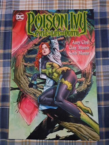 Poison Ivy Cycle of Life and Death Tpb - Picture 1 of 2