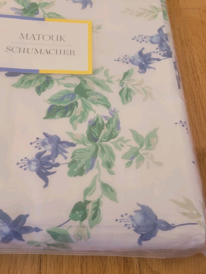 Matouk Schumacher Garden Gate #MSC019 King Duvet Cover Azure 500THD 104x92 - Image 3 of 4