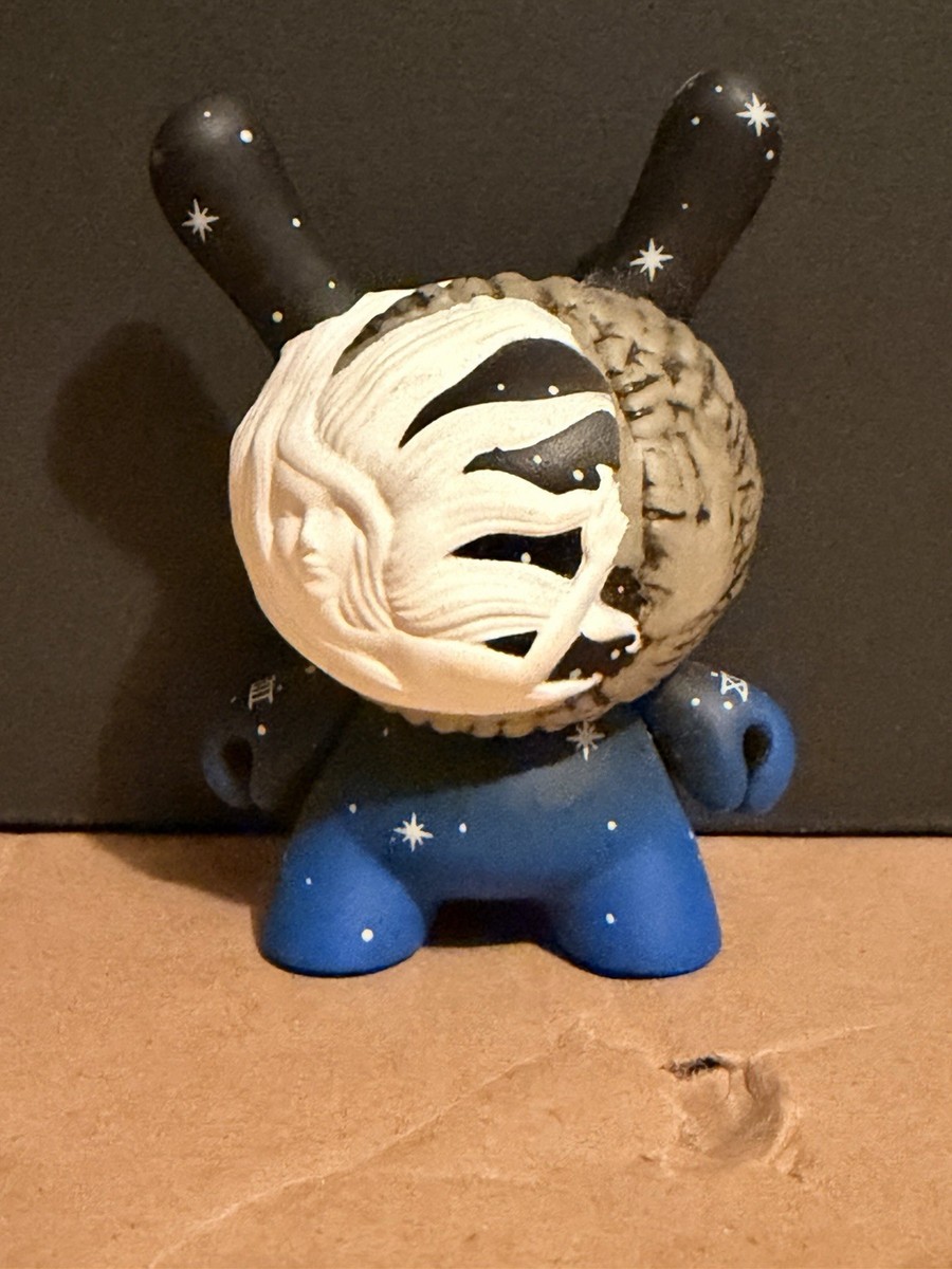 Kidrobot Dunny Arcane Divination J*Ryu JRyu Sun & Moon 3/48 Vinyl