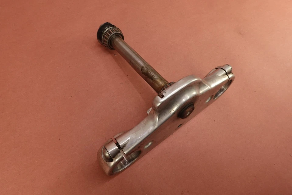 2000-2007 Harley Davidson Dyna Low Rider FXDL Triple Tree Lower Clamp Stem - Image 3 of 4