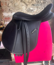 Thorowgood Maxam 16" GP Saddle Adjustable NM to W 'Fish' System incl stirrups