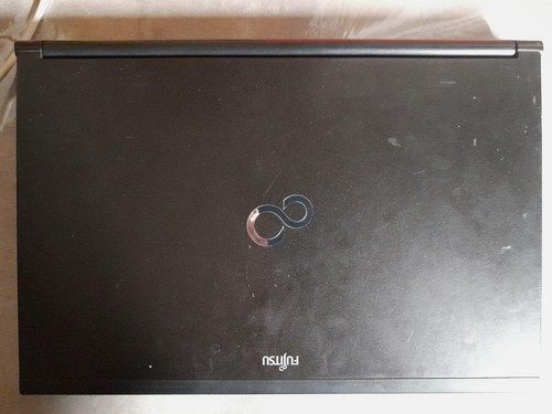Fujitsu Celsius H720 - Core i7-3630QM, 8 GB DDR3 RAM, 512 GB SSD - Foto 7 di 11