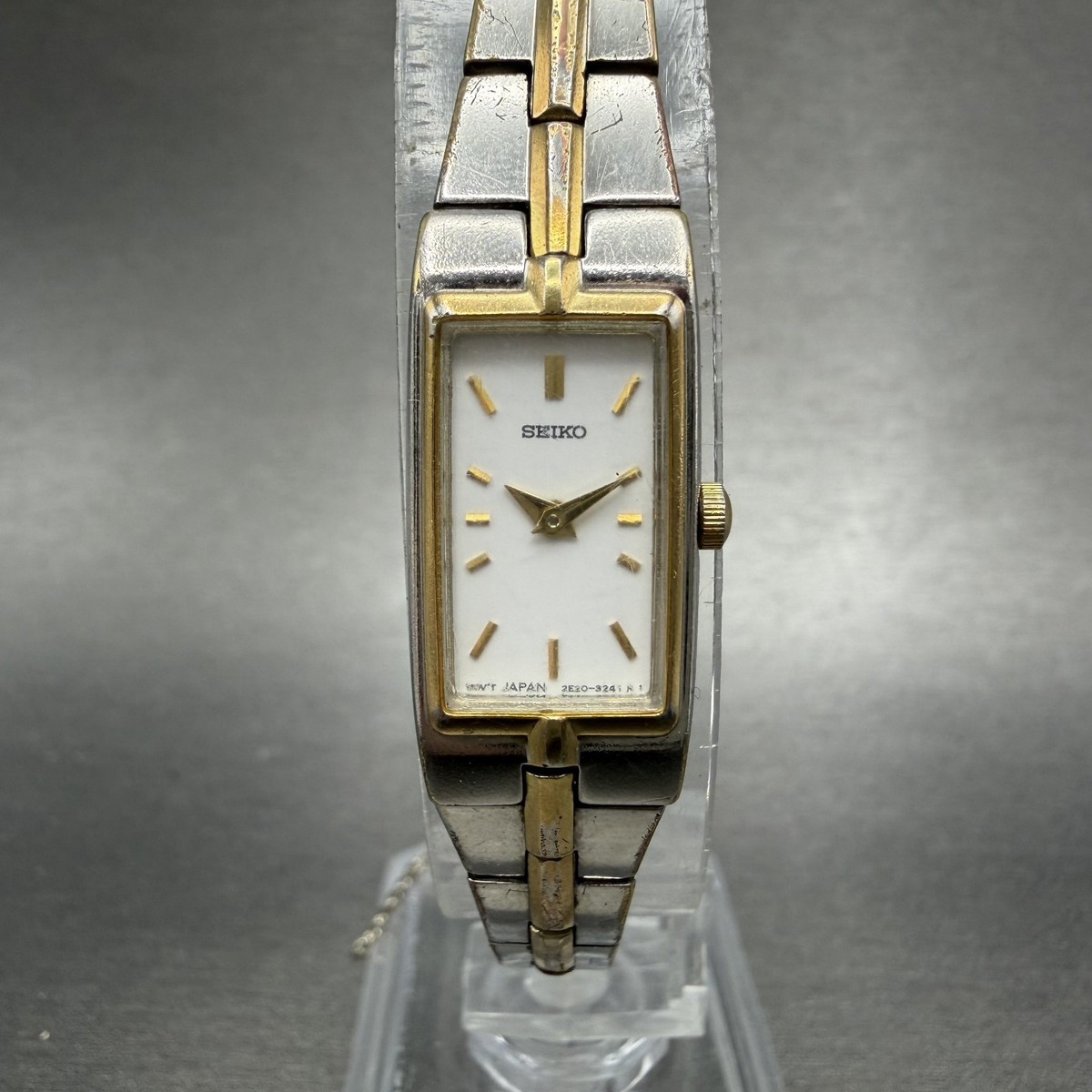 【希少 入手困難】SEIKO スクエア ブレスレットウォッチ 2E20-6730 希少 入手困難】SEIKO スクエア ブレスレットウォッチ 2E20-6730 希少