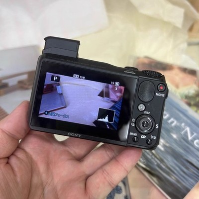 Sony Cyber-shot DSC-HX30/ HX30v Digital Camera 18.2MP 20x Optical