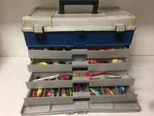 PLANO Tackle Box, Oer 130 Lures, Old, Minnows, Shads, Cbaits, Poppers,