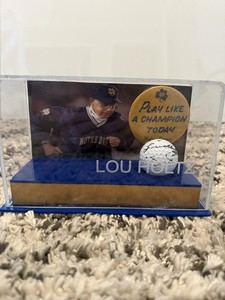 Lou Holtz Signed Notre Dame Golf Ball Display PSA/DNA Play Like A Champion Today