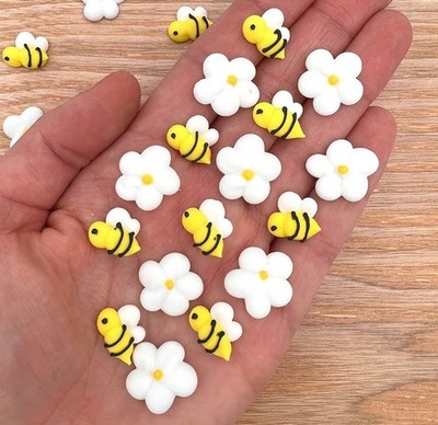 Royal icing bees and daisies - 1/2'' each