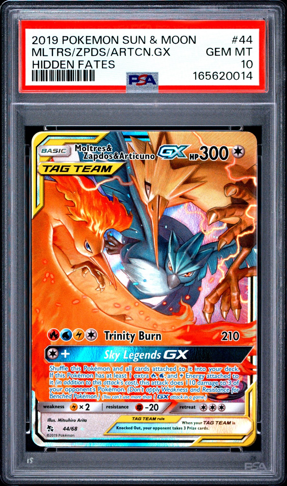 2019 POKEMON SUN & MOON HIDDEN FATES #44 MOLTRES & ZAPDOS & ARTICUNO GX PSA 10
