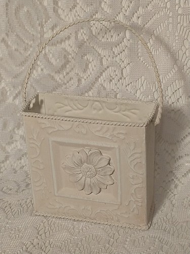 Daisy Metal Notes Keys Or Mail Holder Wall Hanging Home Decor tblap1 - Picture 7 of 12