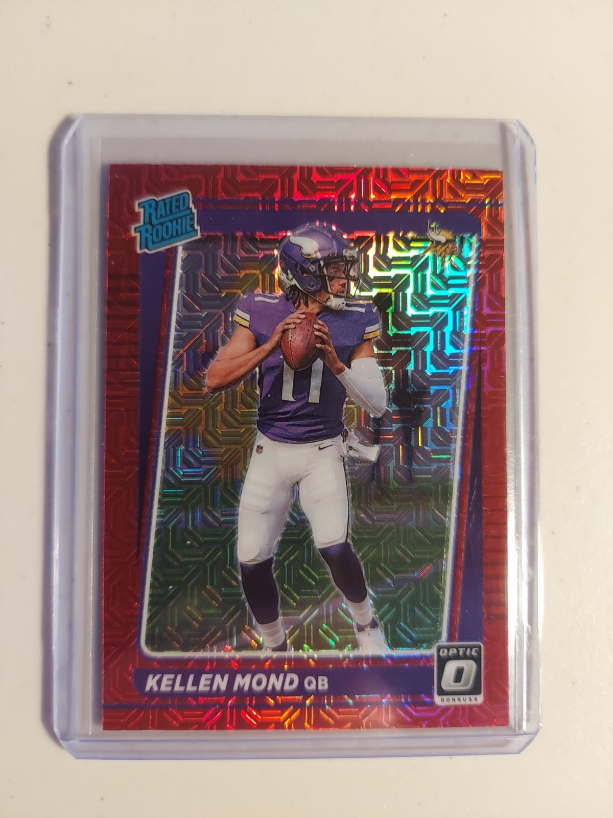 2021 Donruss Optic Kellen Mond RC Minnesota Vikings #221 Red Mojo Prizm Rookie