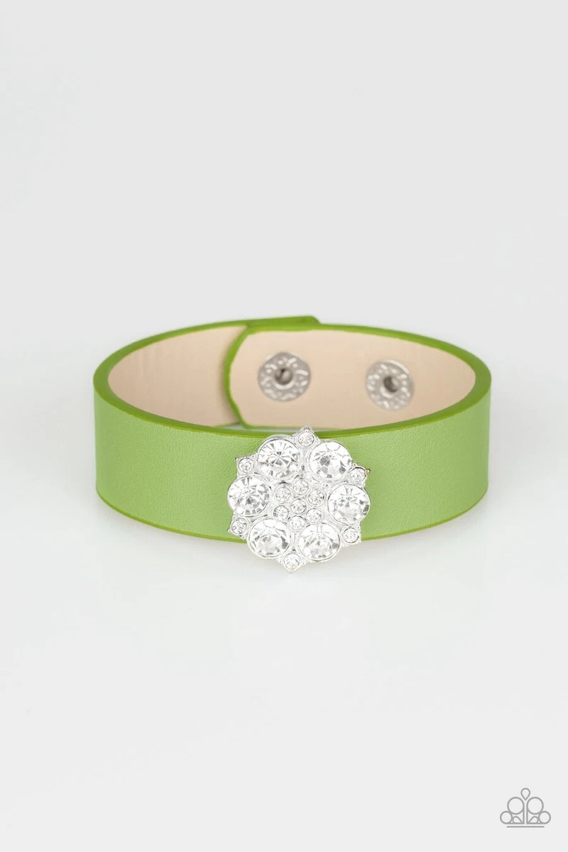 Paparazzi Jewelry Show Stopper Green Wrap Bracelet New With Tags
