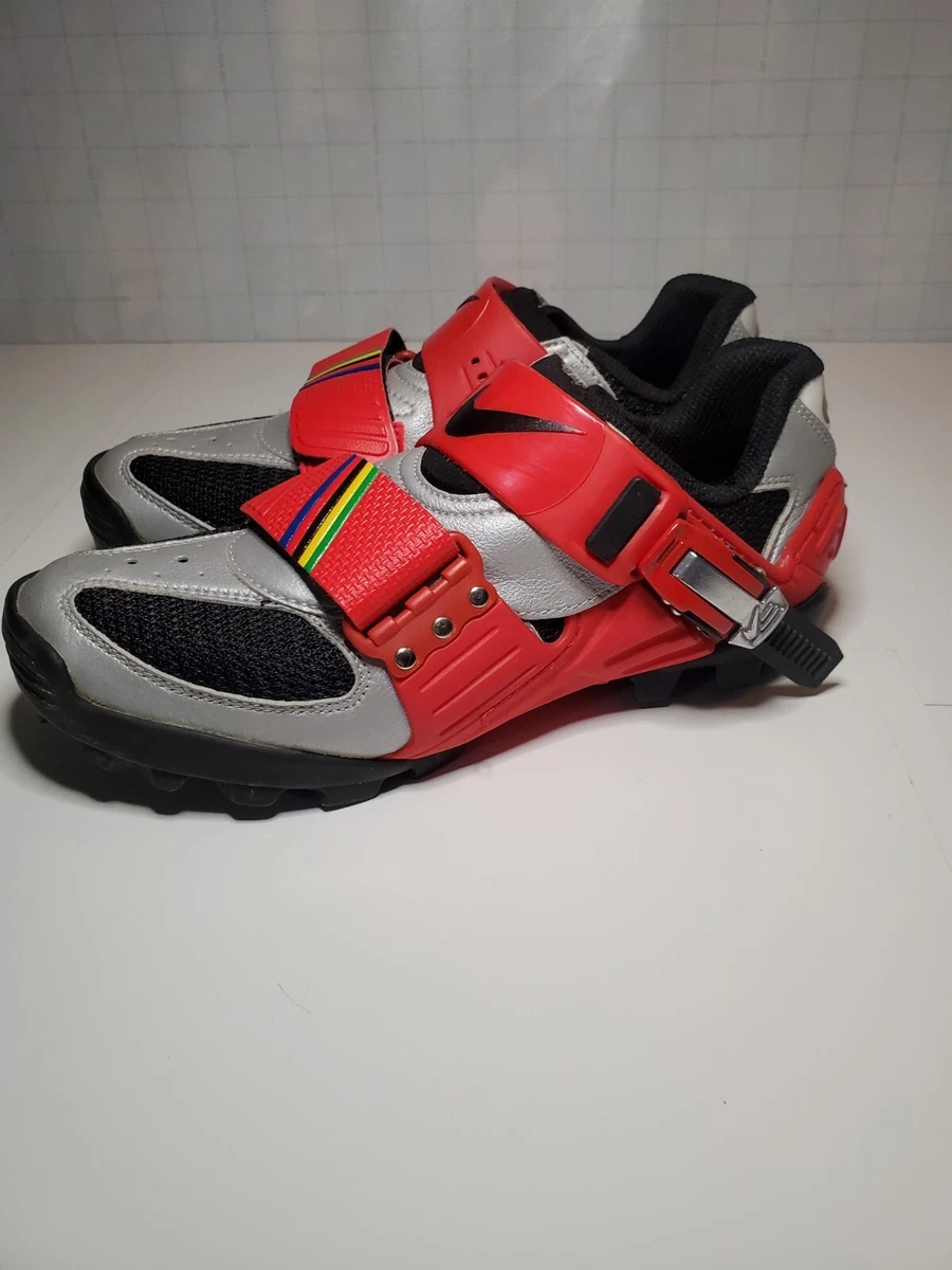 Nike acg top mountain bike shoes
