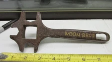 Old Antique  MOON BROS Horse Drawn  Buggy  Farm Wrench Tool