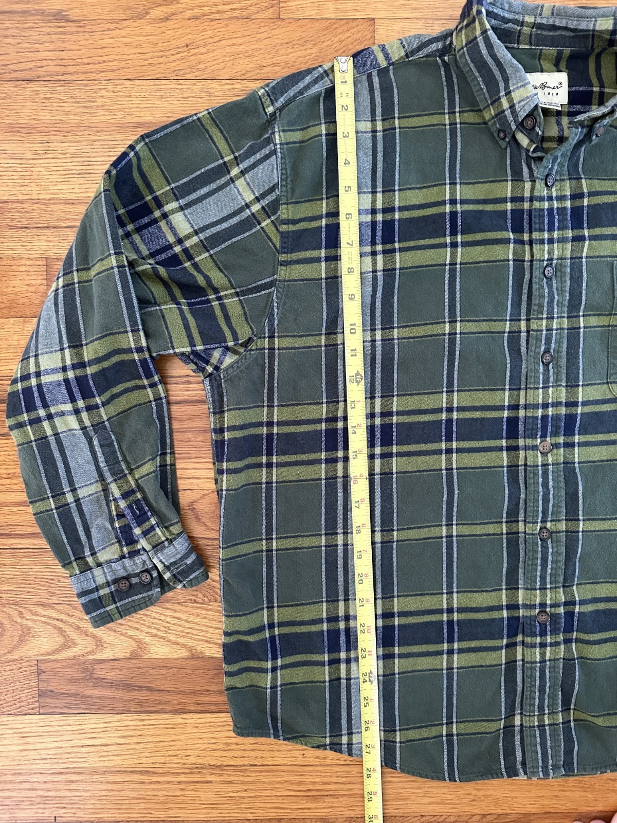 Eddie Bauer Outdoor Men's XL Green/Blue Plaid Flannel 100%Cotton Button-Up Shirt thumbnail 5