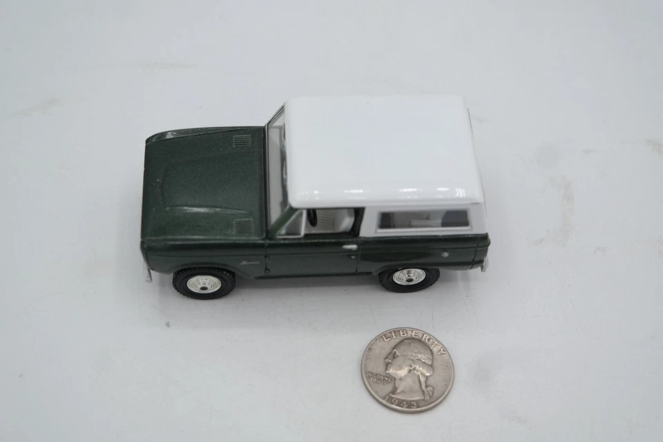1998 MATCHBOX Models of Yesteryear '66 Ford Bronco Green No Box NRMT 1:43 - Image 3 of 4