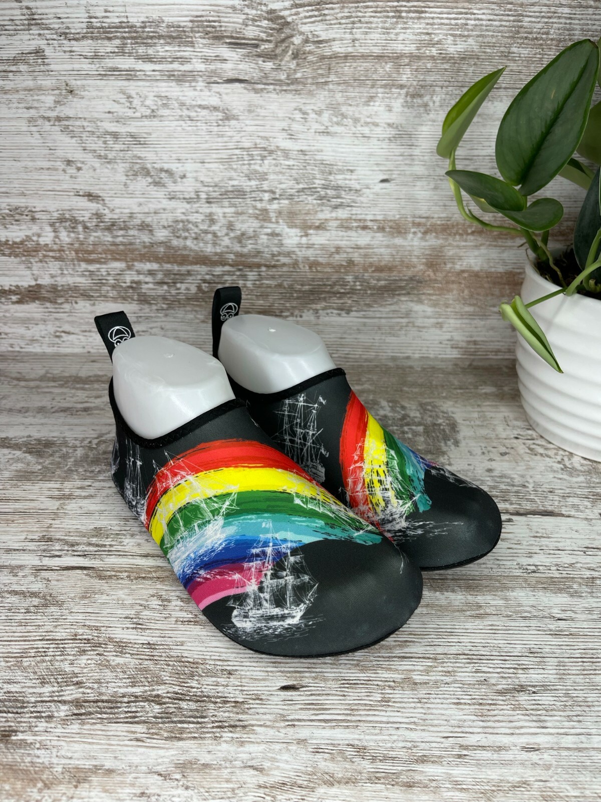 Met 520 Women's Water Shoes Slip On Fabric Rainbow Ship 38 / 39 US 6