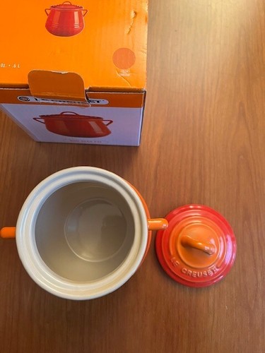 Le Creuset Mini Bean Pots with Lids - Set of Three (3) Flame, Soleil and Fennel - Bild 10 von 18