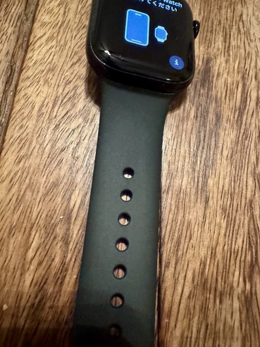 Apple Watch Series 10 - Boîtier en aluminium 42 mm - GPS + LTE (Bluetooth uniquement) - Noir - Photo 3 sur 12