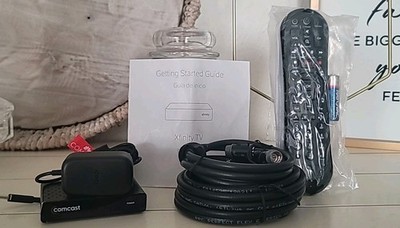 DCI105COM1 XFINITY COMCAST Digital Transport Adapter Box w/ Power Cord & Remote