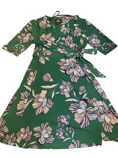 vince camuto women dress Green size 4 Wrap Style