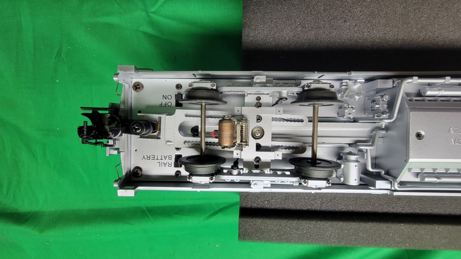 Atlas O California Zephyr WP Silver Sage Dome Car w/conductors window 3