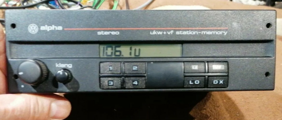 Org. Hitachi VW Autoradio alpha III 357035156B Station Memory 