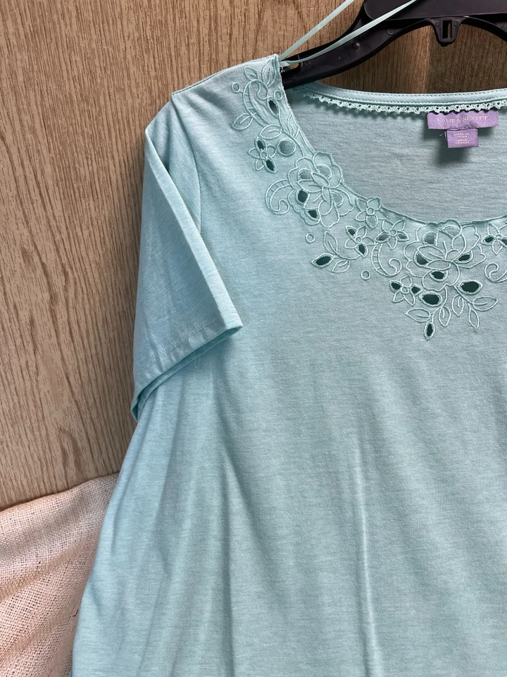 Top tejido Laura Scott con bordado recortado talla grande nuevo con etiquetas Foto 3 de 4