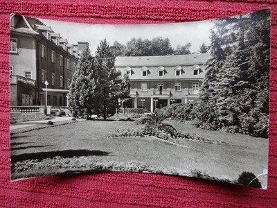 Postcard by Radiumbad Brambach/Vogtl. With a view of the Kurpark from 1959 (90)