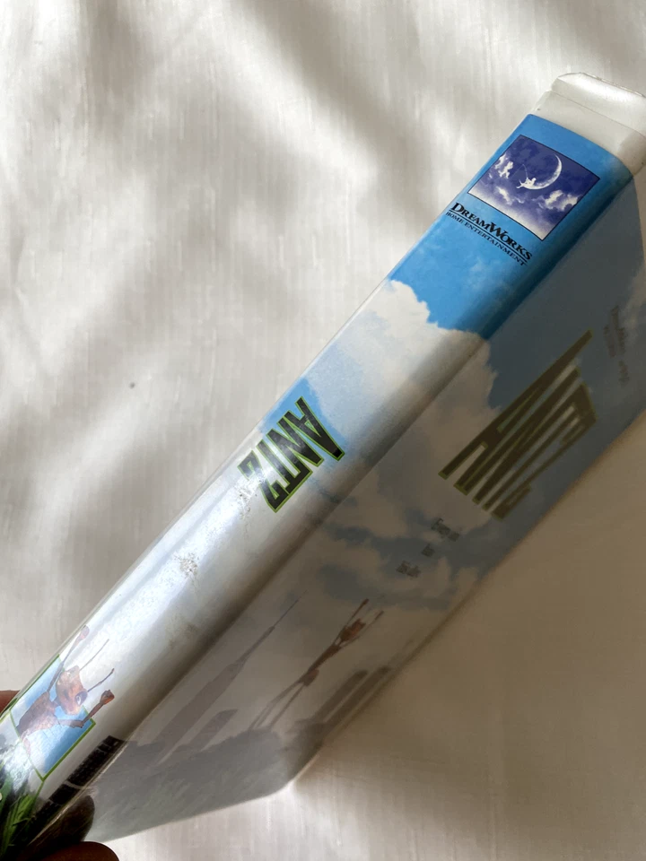 ANTZ - VHS MOVIE - PREOWNED -CLAMSHELL - Image 2 of 4