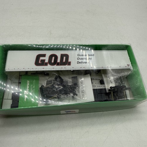 HO Bowser 53' RoadRailer Smooth Wall G.O.D. GOD 3-5012 Trailer Semi Rare Deliver - Picture 2 of 4