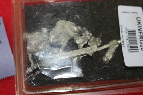 Rackham Confrontation Wolfen Hunter Hunters BNIB Metal New Sealed Wulfen OOP - Picture 2 of 2