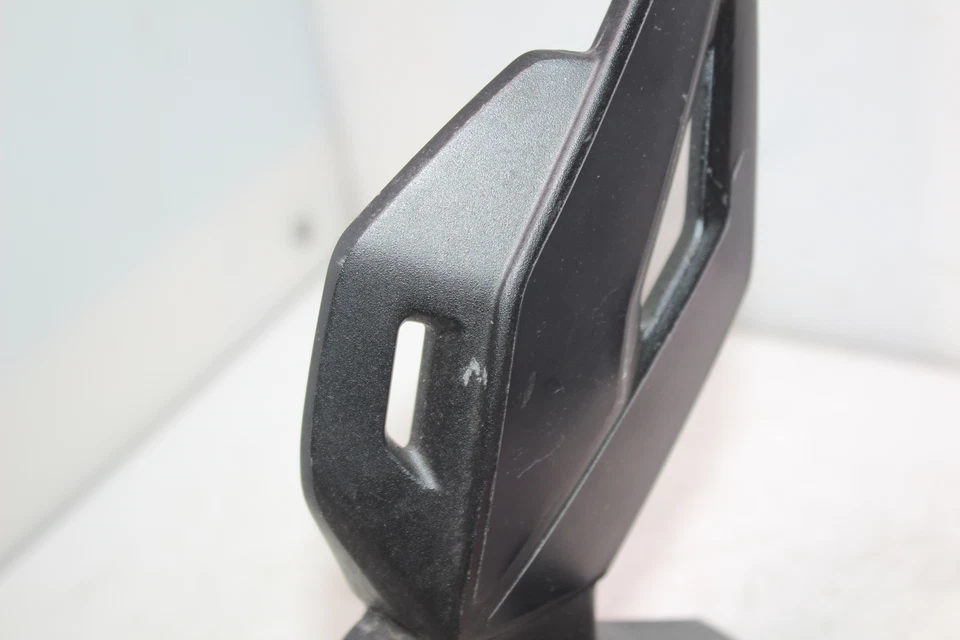 Clavija delantera izquierda 18-19 Suzuki GSXS750Z con palanca de cambios 43521-08J10 Foto 4 de 4