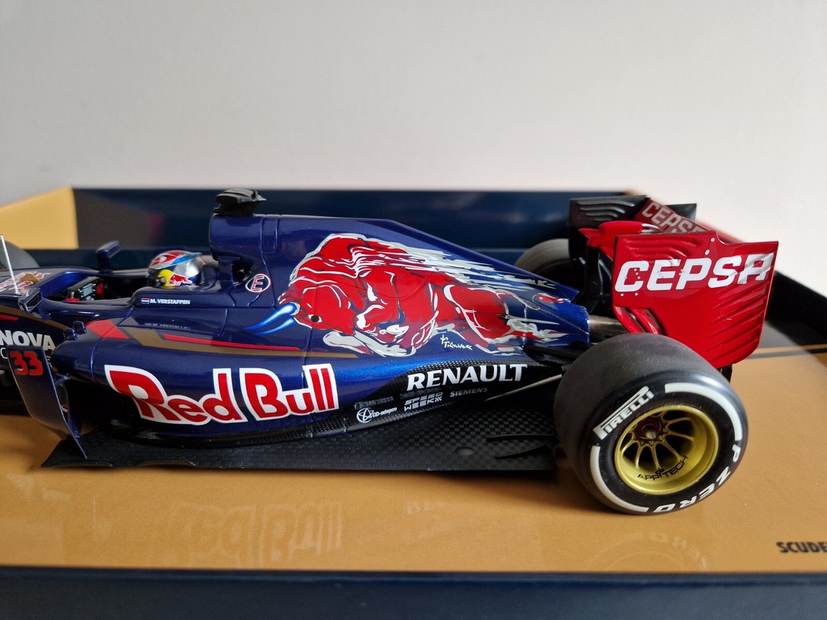 Minichamps 1/18 Toro Rosso STR10 M. Verstappen - 1st F1 Race