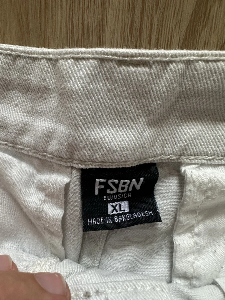 Cargo Hose in Beige in der Größe XL - Bild 3 von 3