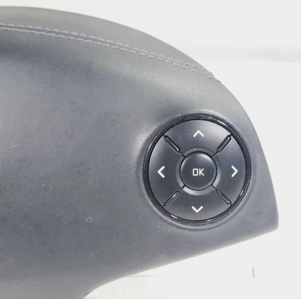 Airbag volante n.º: 596003T700 OEM 2015 15 Kia K900 Foto 3 de 4