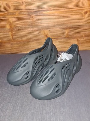 NEU   Adidas Yeezy Foam Runner Carbon EU 46 / US 11