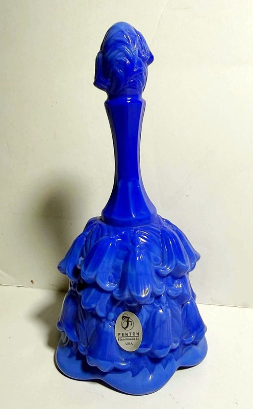 VTG (1991) Fenton Periwinkle Blue  Temple Bell Lily Of The Valley 6.5” Tall