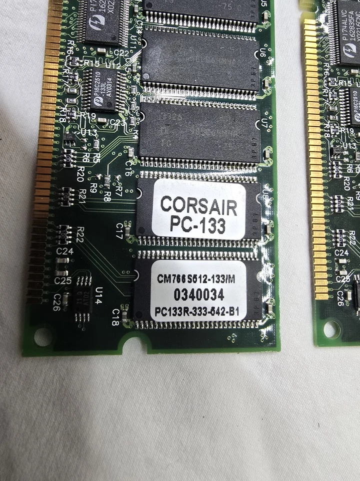 Lot Of 4 Corsair CM766S512-133/M PC133R-333-542-B1 Server Memory RAM Tall Retro  - Image 2 of 4