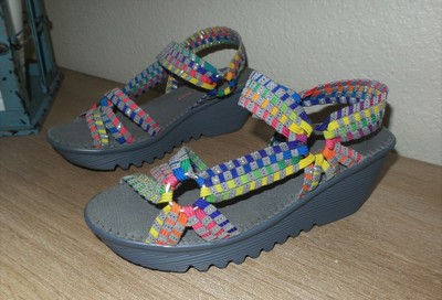 woven elastic sandals