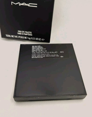 MAC Pro Eye Palette The Silly One 0.21 Oz / 6g ~New - Picture 3 of 3