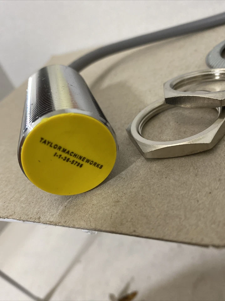 Turck Type I-1-36-5796 | Proximity Switch Ident-No T1711195 | 10-30 VDC 500mA - Image 4 of 4