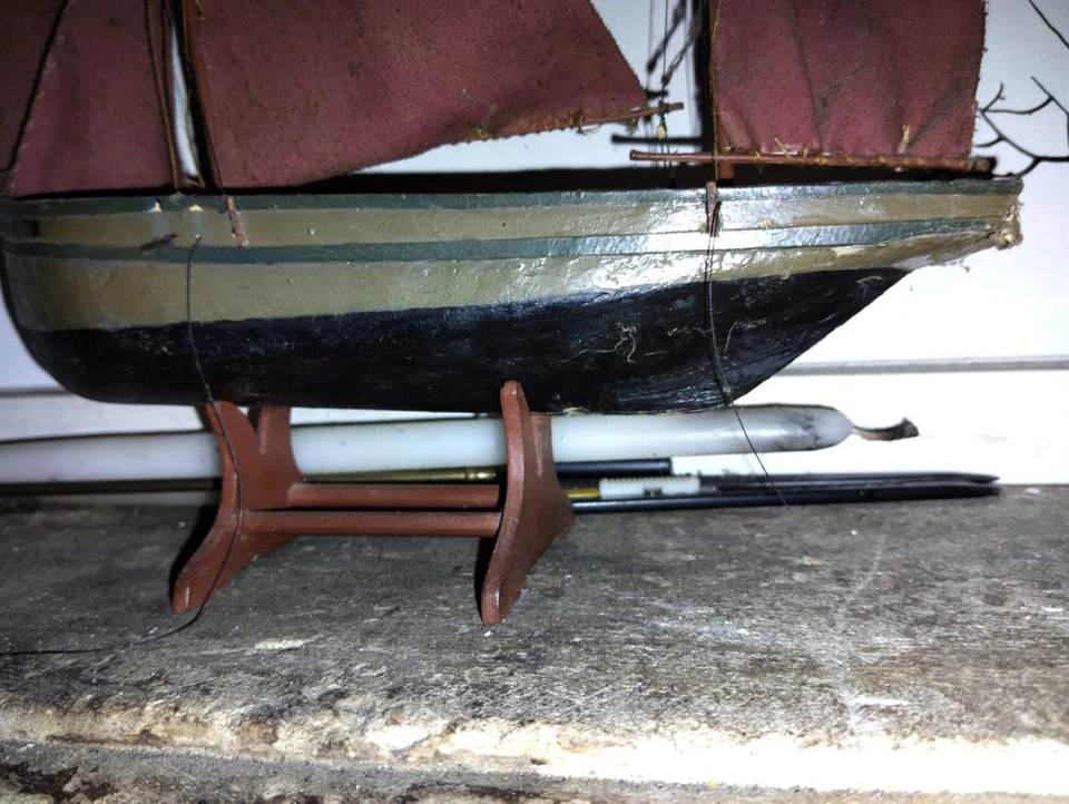 Maquette  de Bateau   Ancien Chalutier  de pêche en bois - Photo 3/4