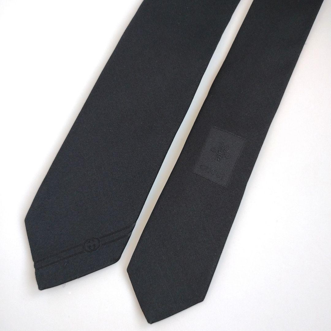 GUCCI Narrow Tie Black Solid Interlocking Jacquar… - image 4