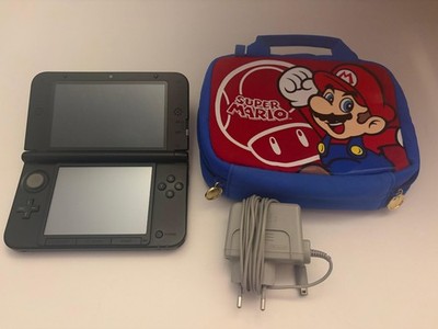 Nintendo 3DS XL Silber/Schwarz + Super Mario Tasche + Ladekabel