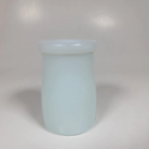 VINTAGE MINI INDIVIDUAL RESTAURANT CREAMERS  MILKGLASS