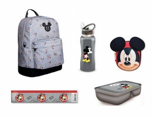 backpack and lunch bolsa